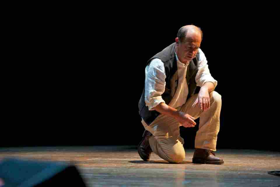 cropped-2011_-10-Teatro-della-Corte-Genova-Vang-Gogh-1.jpg
